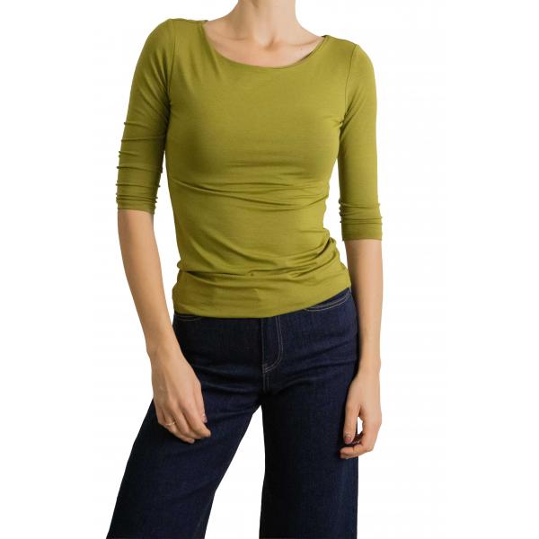 Maglia con scollo a scatoletta con manica lunga 
